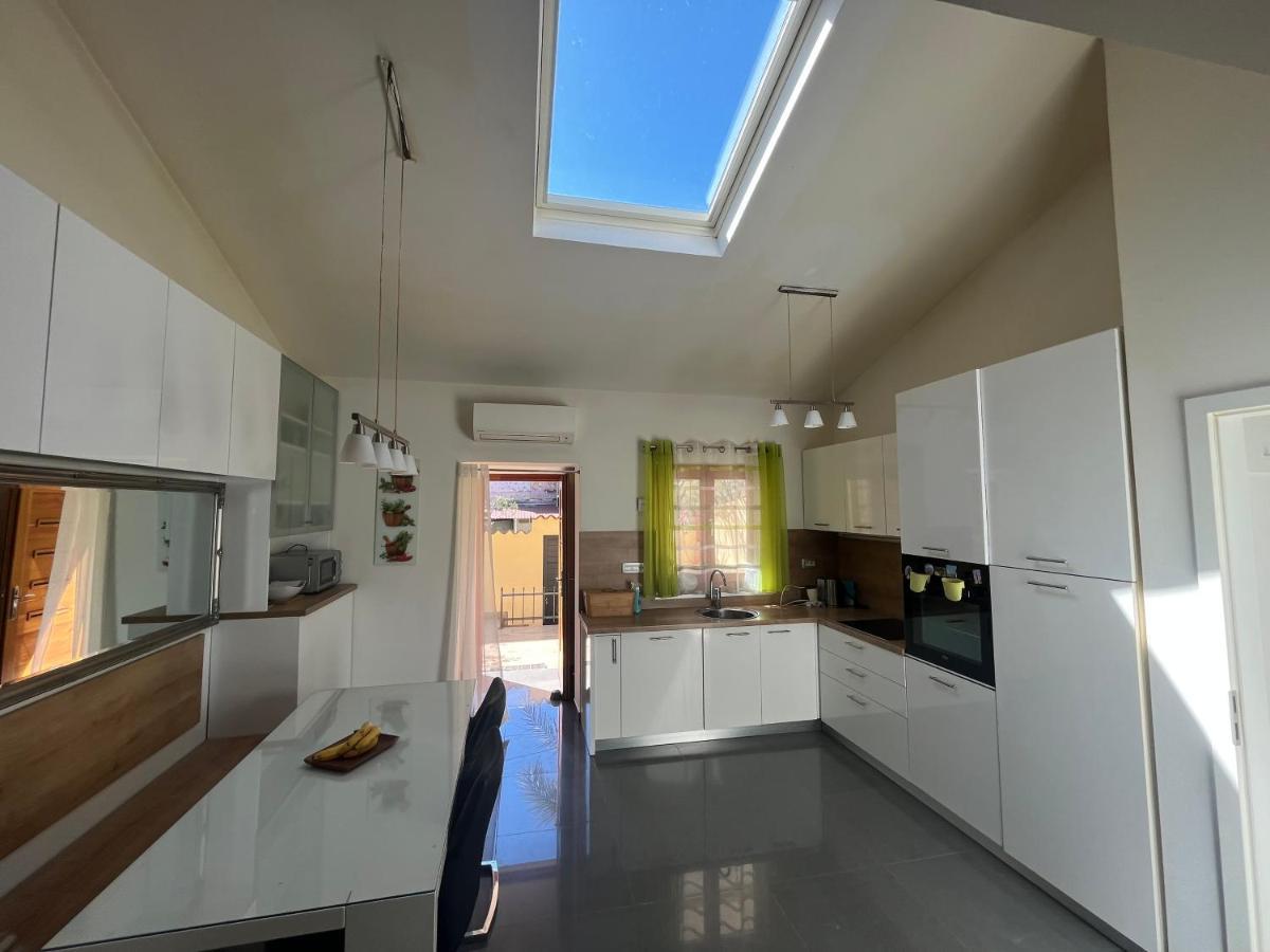 Hiza Apartment Pula Luaran gambar