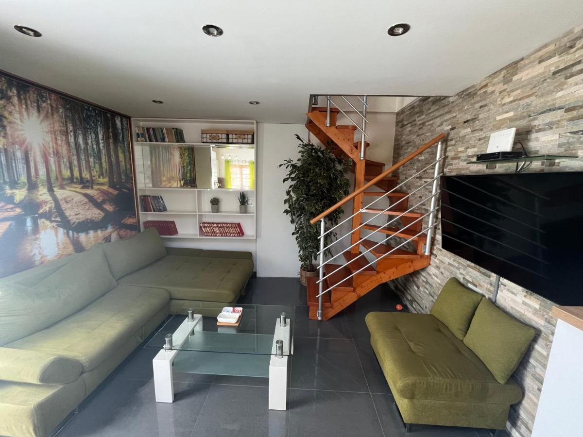 Hiza Apartment Pula Luaran gambar